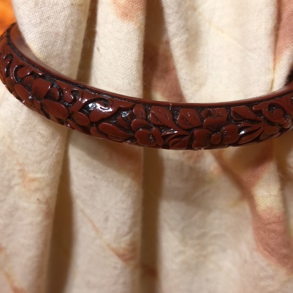 Vintage Authentic Chinese Carved Cinnabar Lacquer Peony Flower Bangle Red - Picture 3 of 5